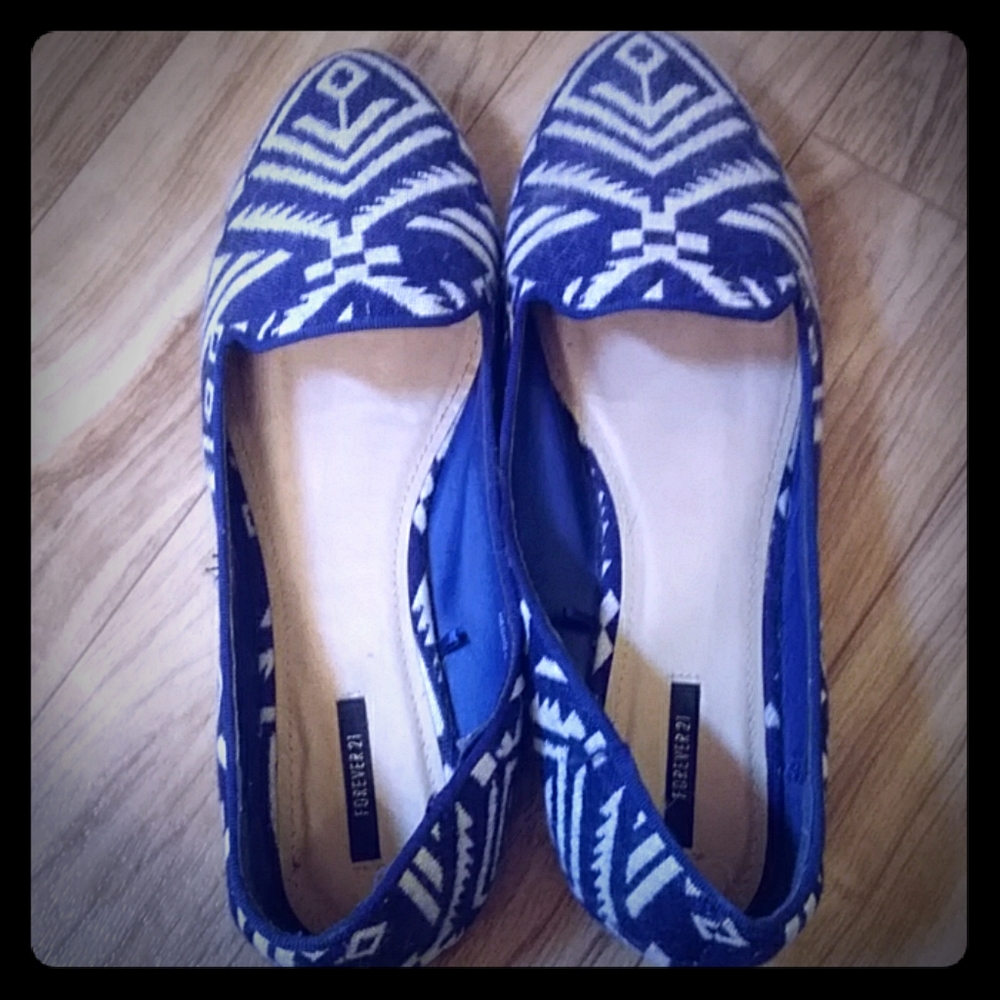 Aztec design blue shoes